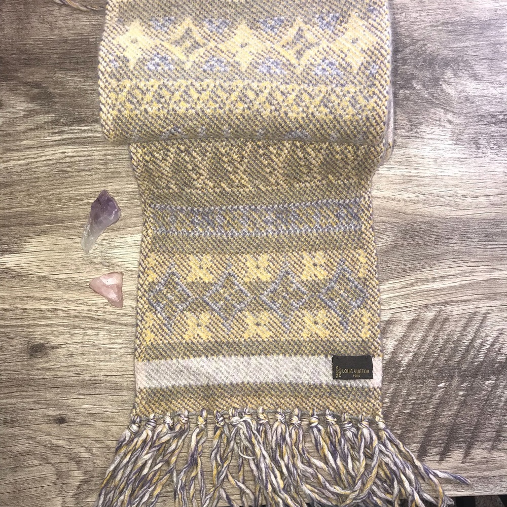 Louis Vuitton - Picture 3 of 7